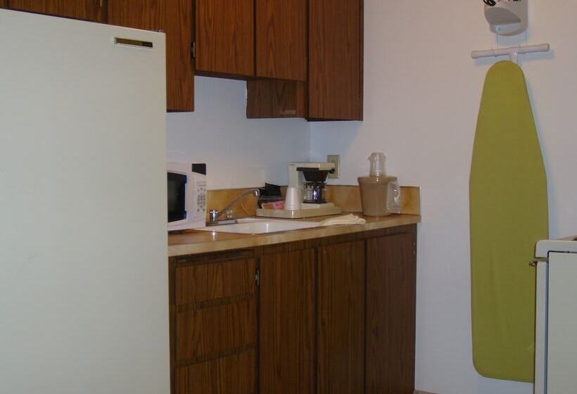 فندق Shanico Inn