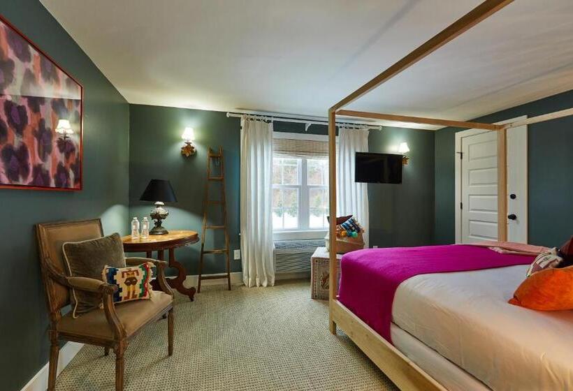 فندق Shelter Harbor Inn