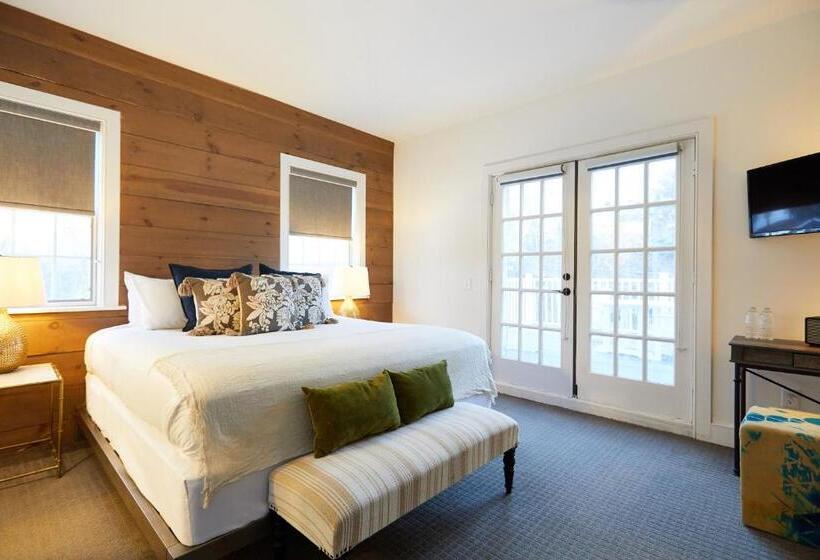 فندق Shelter Harbor Inn