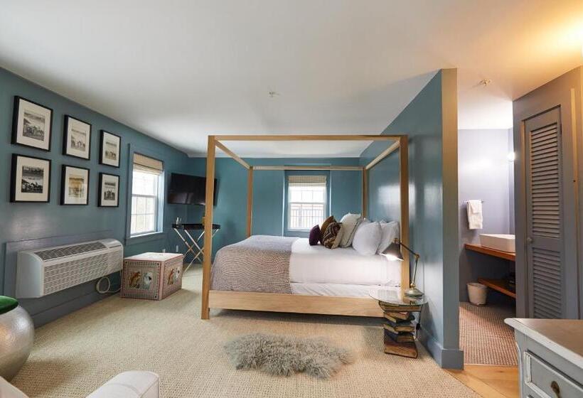 فندق Shelter Harbor Inn