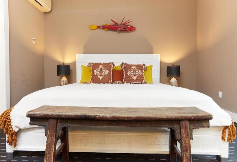 فندق Shelter Harbor Inn