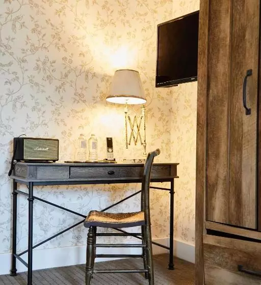 هتل Shelter Harbor Inn