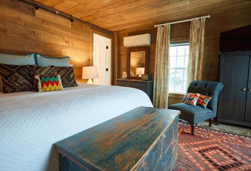 فندق Shelter Harbor Inn