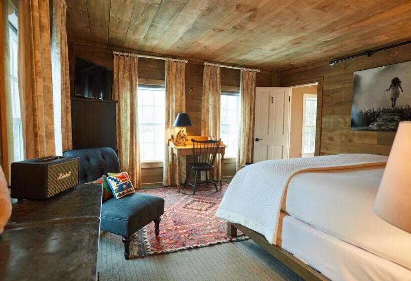 فندق Shelter Harbor Inn