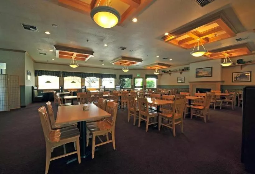 Shilo Inn Suites Hotel Nampa Suites