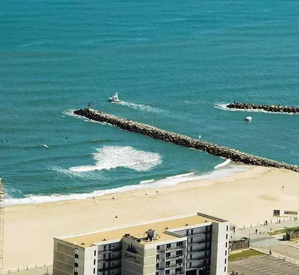 هتل The Schooner Inn