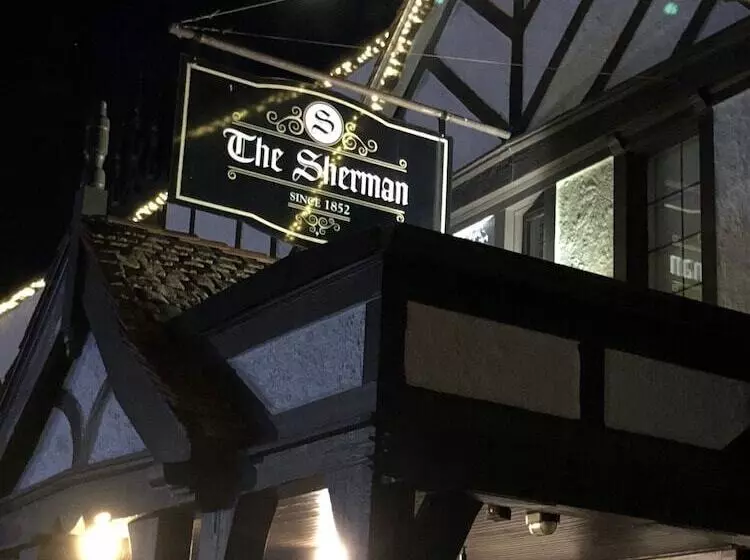 호텔 The Sherman Inn