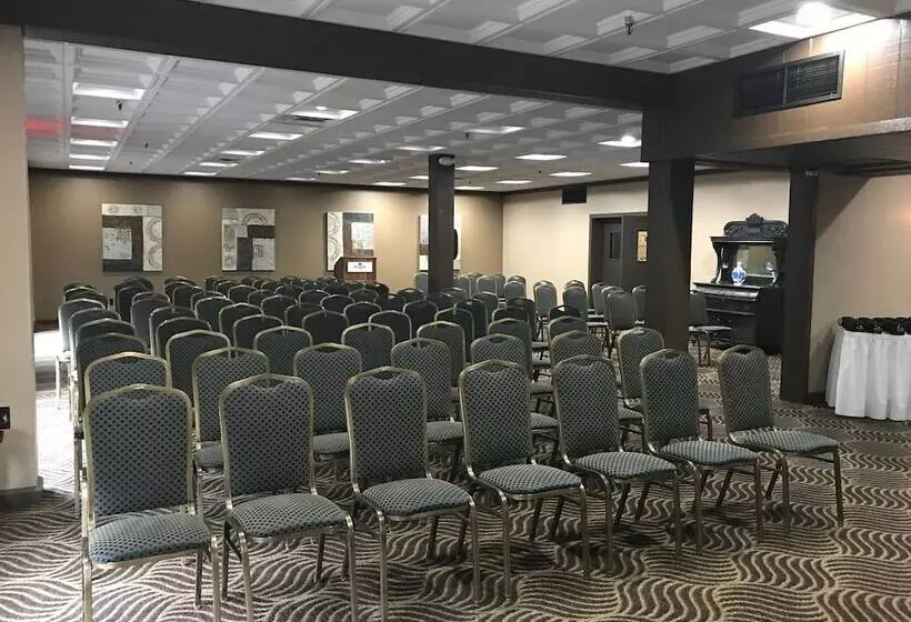 호텔 The Sherman Inn