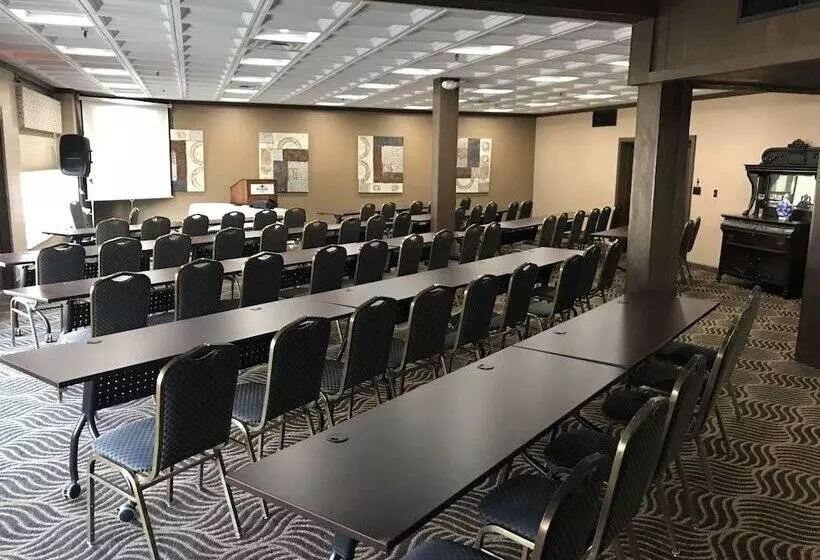 호텔 The Sherman Inn