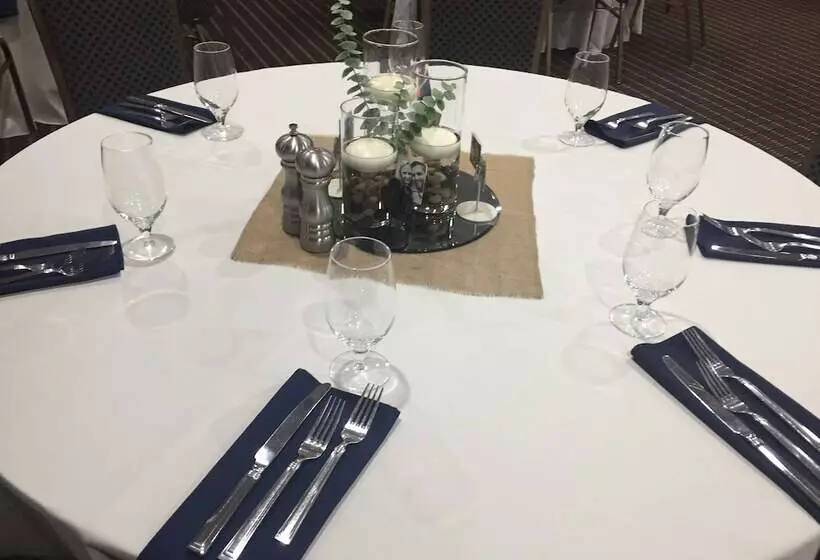 호텔 The Sherman Inn