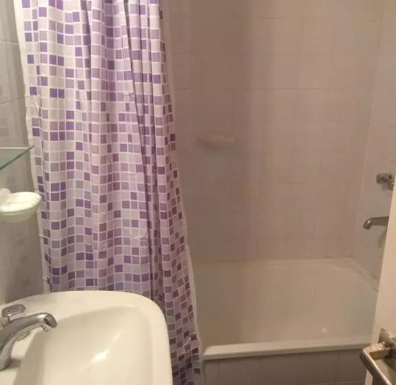 Retkeilymaja Hosteria Sirena