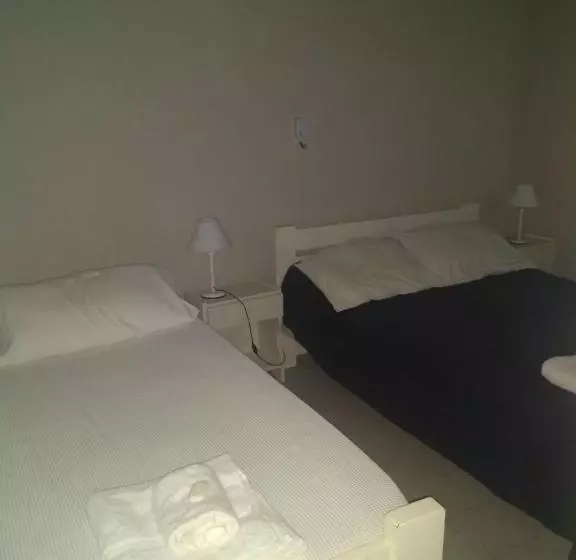 Retkeilymaja Hosteria Sirena