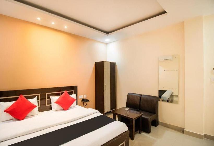 호텔 Capital O 67322 Aastha Krishna Niketan