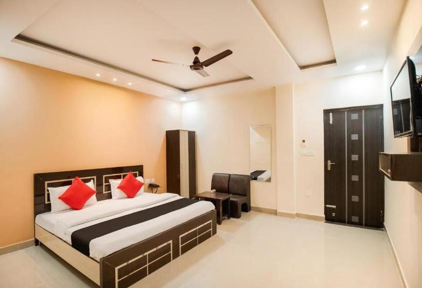 호텔 Capital O 67322 Aastha Krishna Niketan