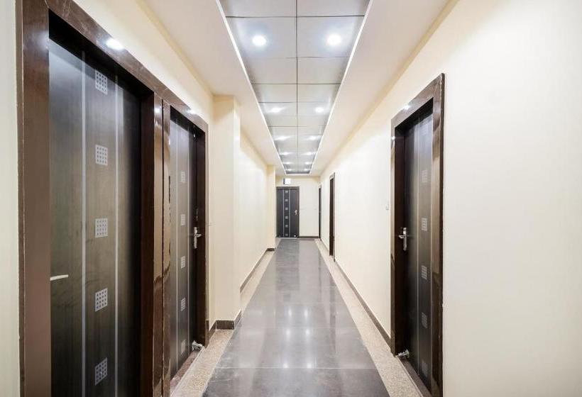 호텔 Capital O 67322 Aastha Krishna Niketan