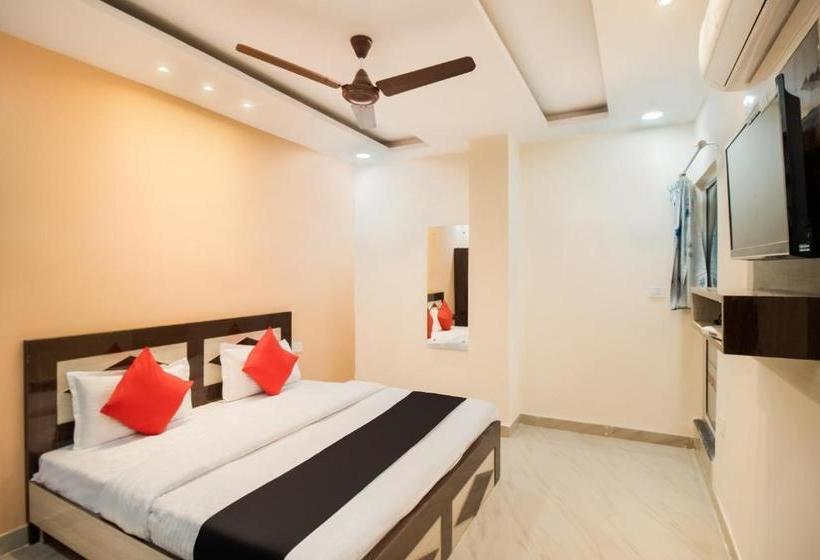 호텔 Capital O 67322 Aastha Krishna Niketan