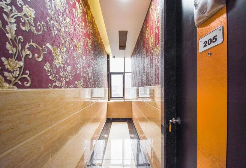 酒店 Capital O 68063  Ravi Residency