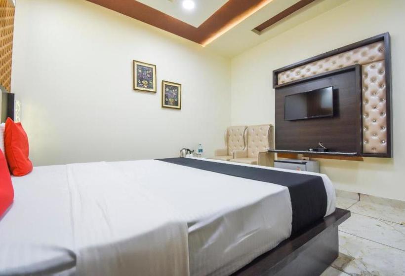 酒店 Capital O 68063  Ravi Residency