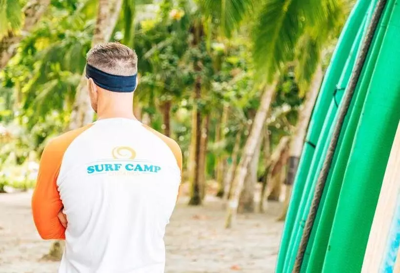 Hotelli Igloo Beach Lodge