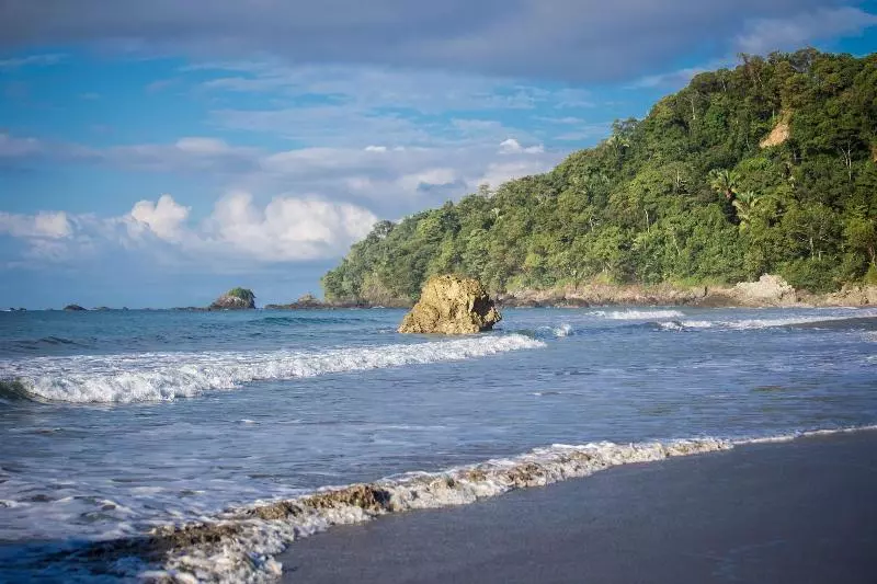 Hotelli Igloo Beach Lodge