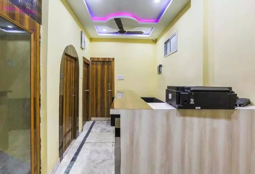 ホテル O Red Velvet Classic Near Netaji Subhash Chandra Bose International Airport