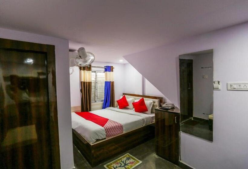 ホテル O Red Velvet Classic Near Netaji Subhash Chandra Bose International Airport