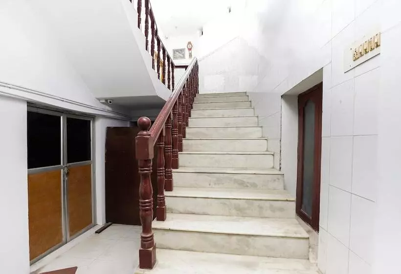 ホテル Oyo 65719 Sree Ganesh Mahal