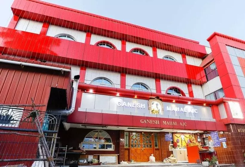 ホテル Oyo 65719 Sree Ganesh Mahal