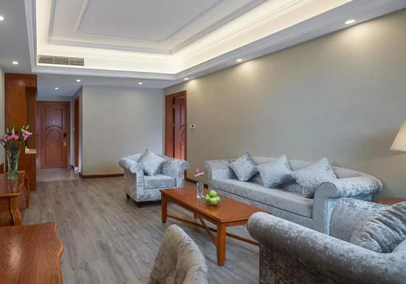 Hotelli Vienna International