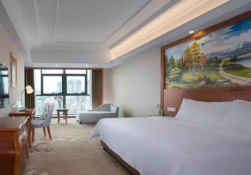 Hotelli Vienna International