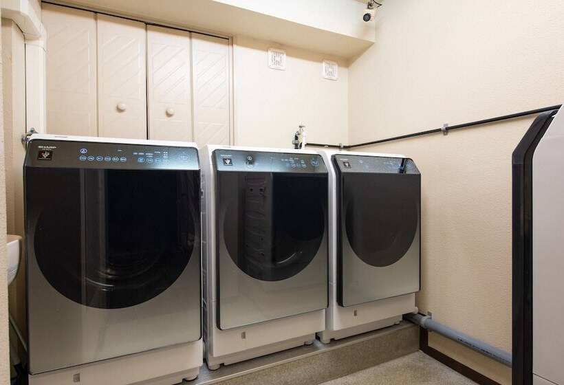 Hotel Yokohama Sakuragicho Town