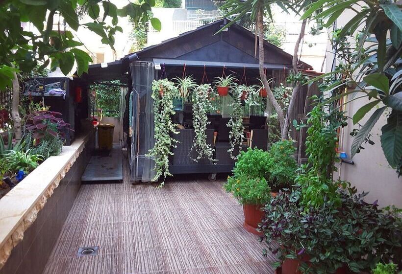 پانسیون Garden Master Bedrooms Residence