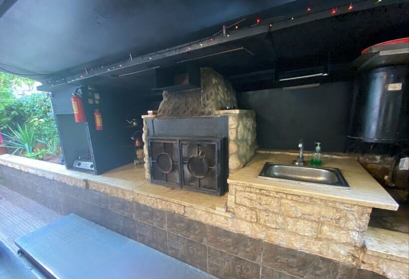 پانسیون Garden Master Bedrooms Residence