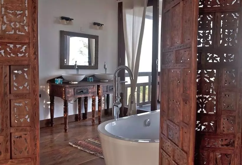 Villa Paradise On The Ocean