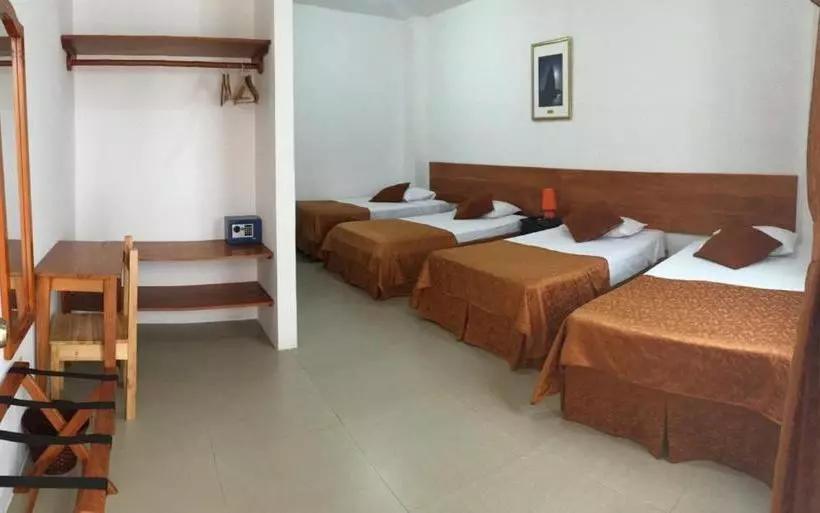 Hotelli New Galapagos Hostelling