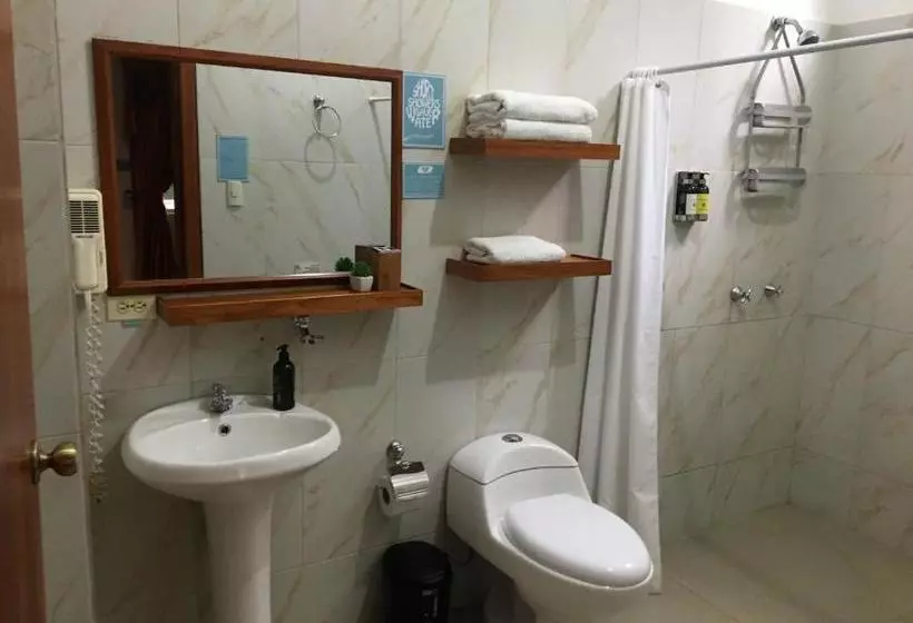 Hotelli New Galapagos Hostelling