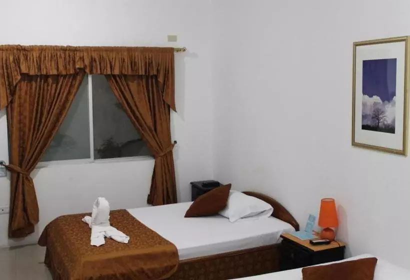 Hotelli New Galapagos Hostelling