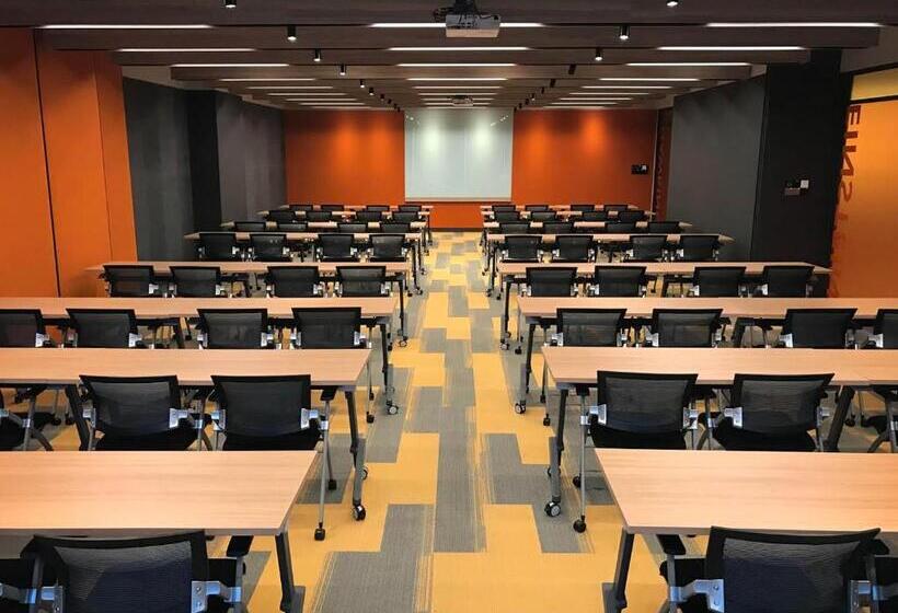 Fox Lite Hotel Dpulze Cyberjaya By Ascott