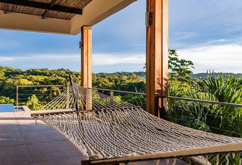 Luna Magnifica   Luna 18