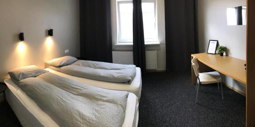 Пансион Blue Viking Guesthouse