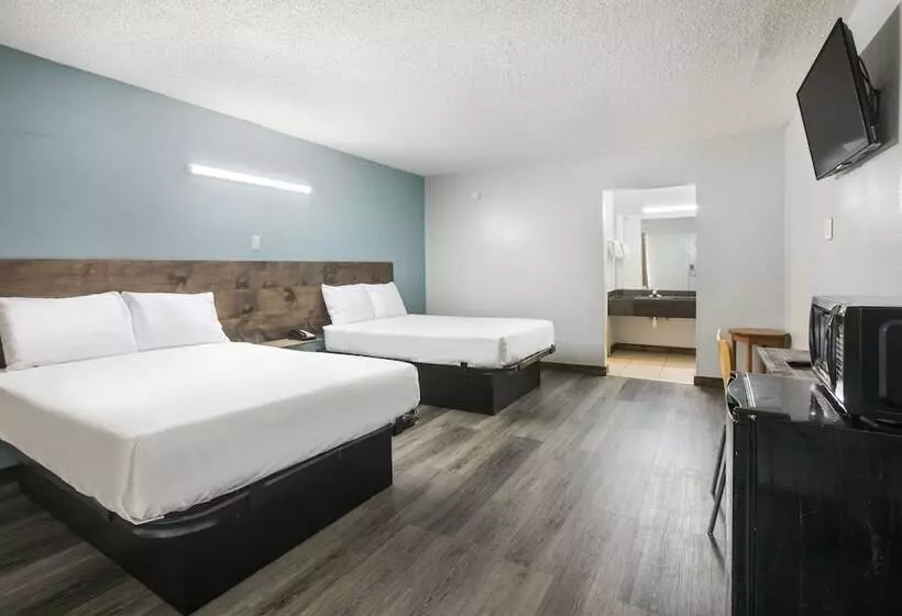 Отель Americas Best Value Inn Stockbridge