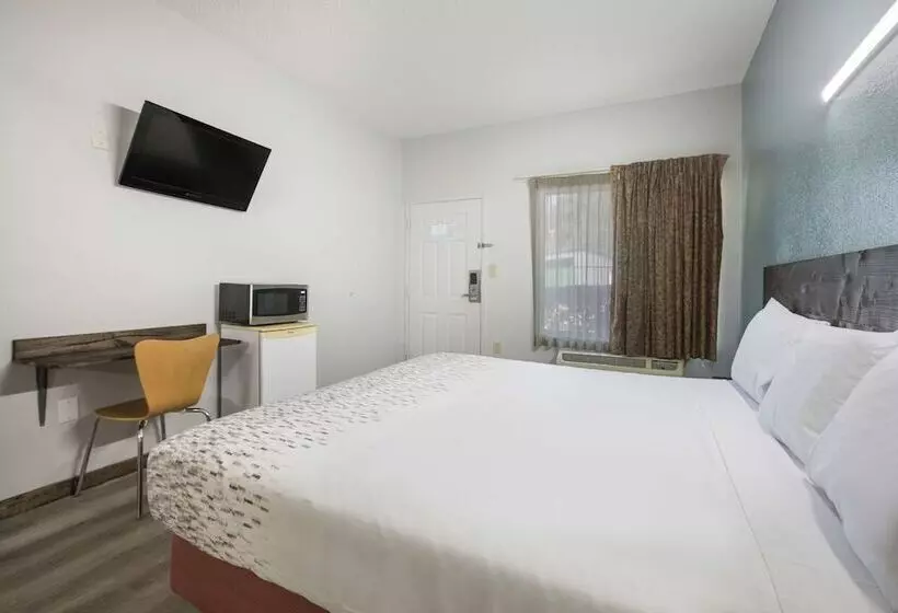 Отель Americas Best Value Inn Stockbridge