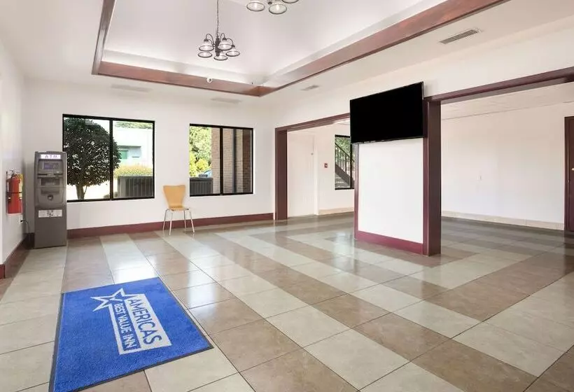 Отель Americas Best Value Inn Stockbridge