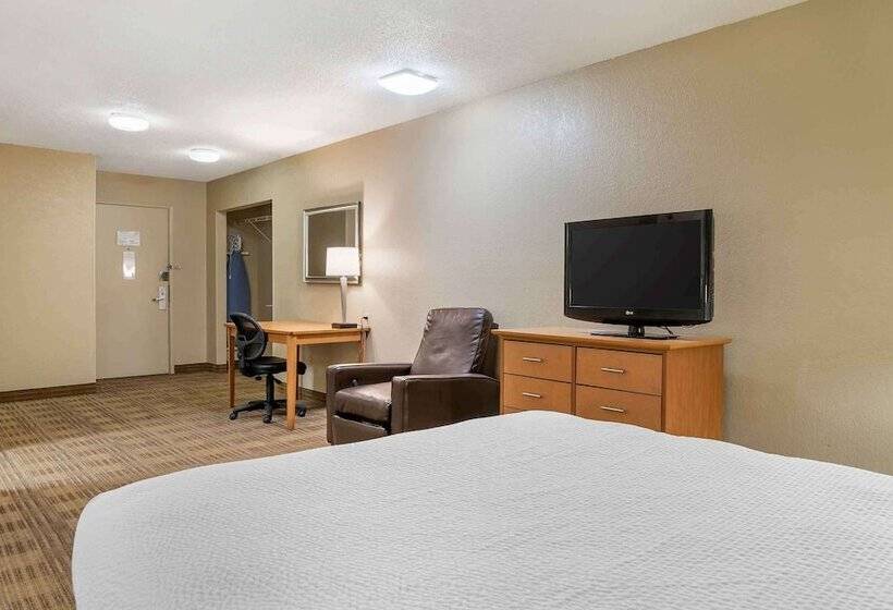 هتل Extended Stay America Select Suites   Detroit   Warren