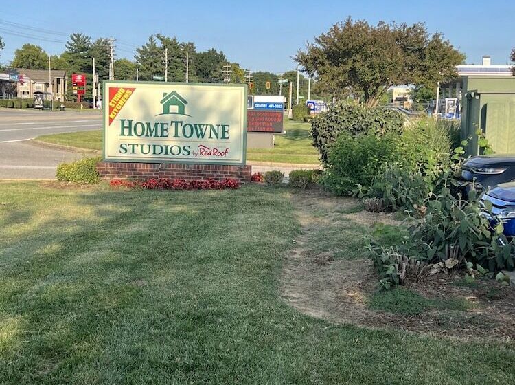 בית מלון כפרי Hometowne Studios By Red Roof Louisville