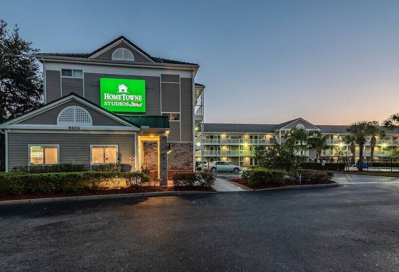 בית מלון כפרי Hometowne Studios By Red Roof Orlando South