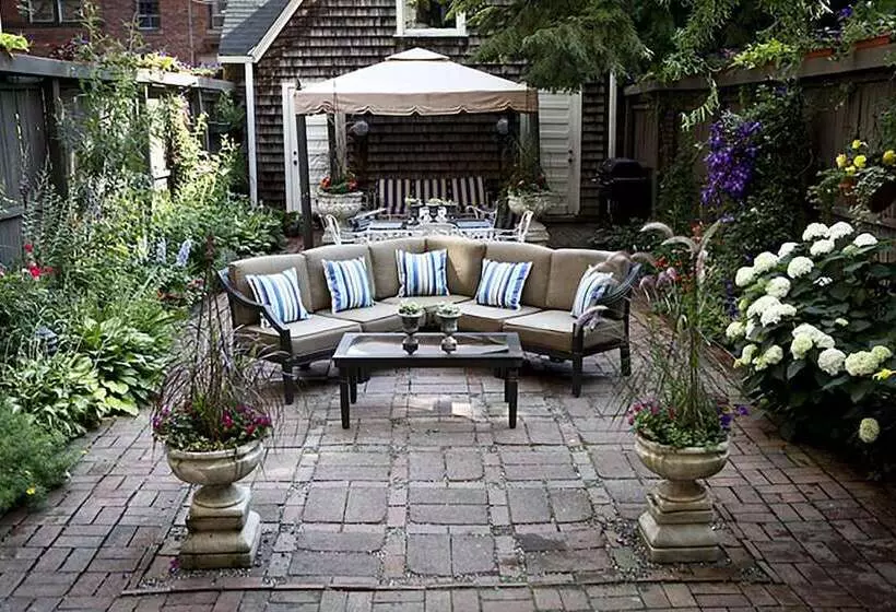 ホテル Morgan State House Inn