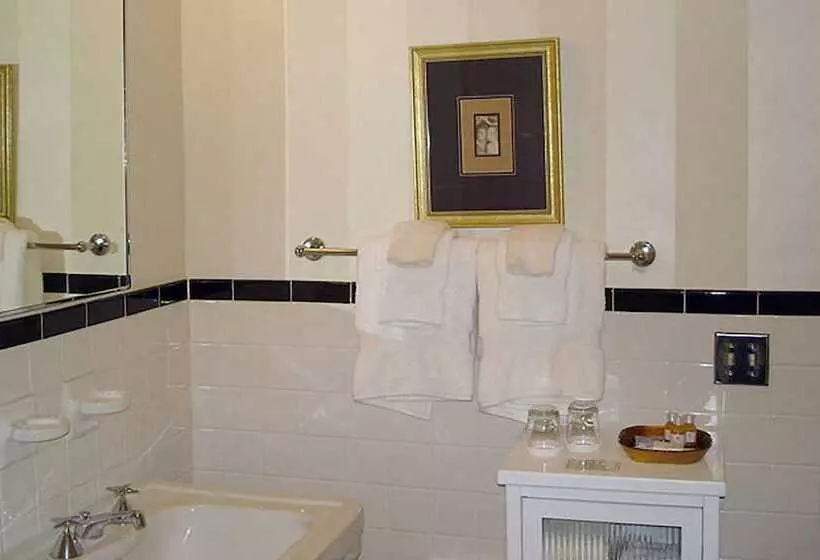 ホテル Morgan State House Inn