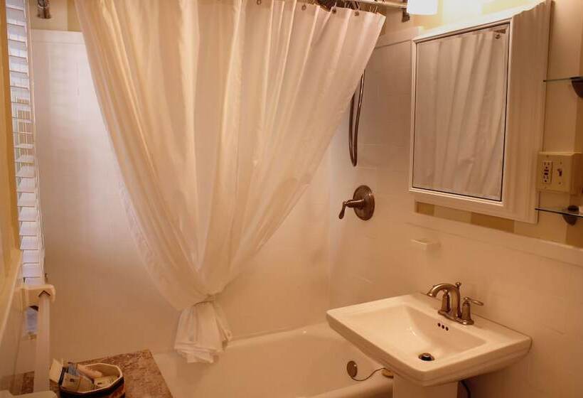 فندق Morgan State House Inn