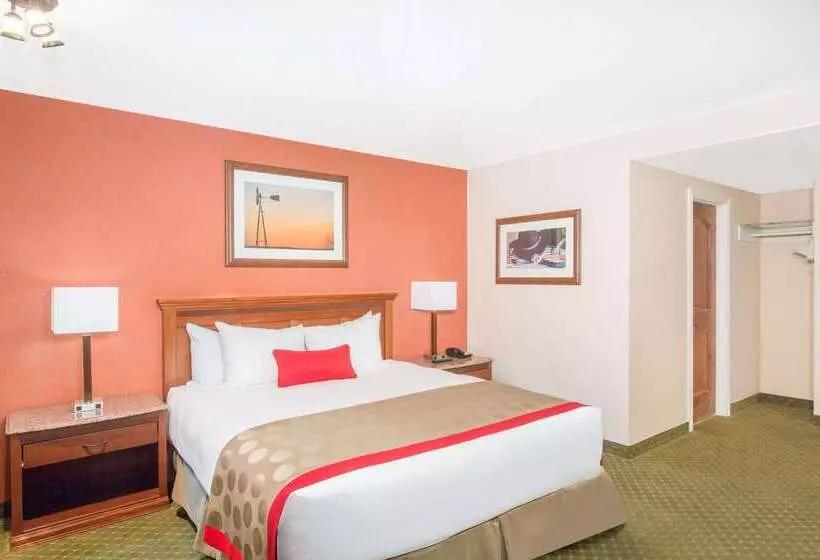 Ramada By Wyndham Elko Hotel At Stockmen S Casino